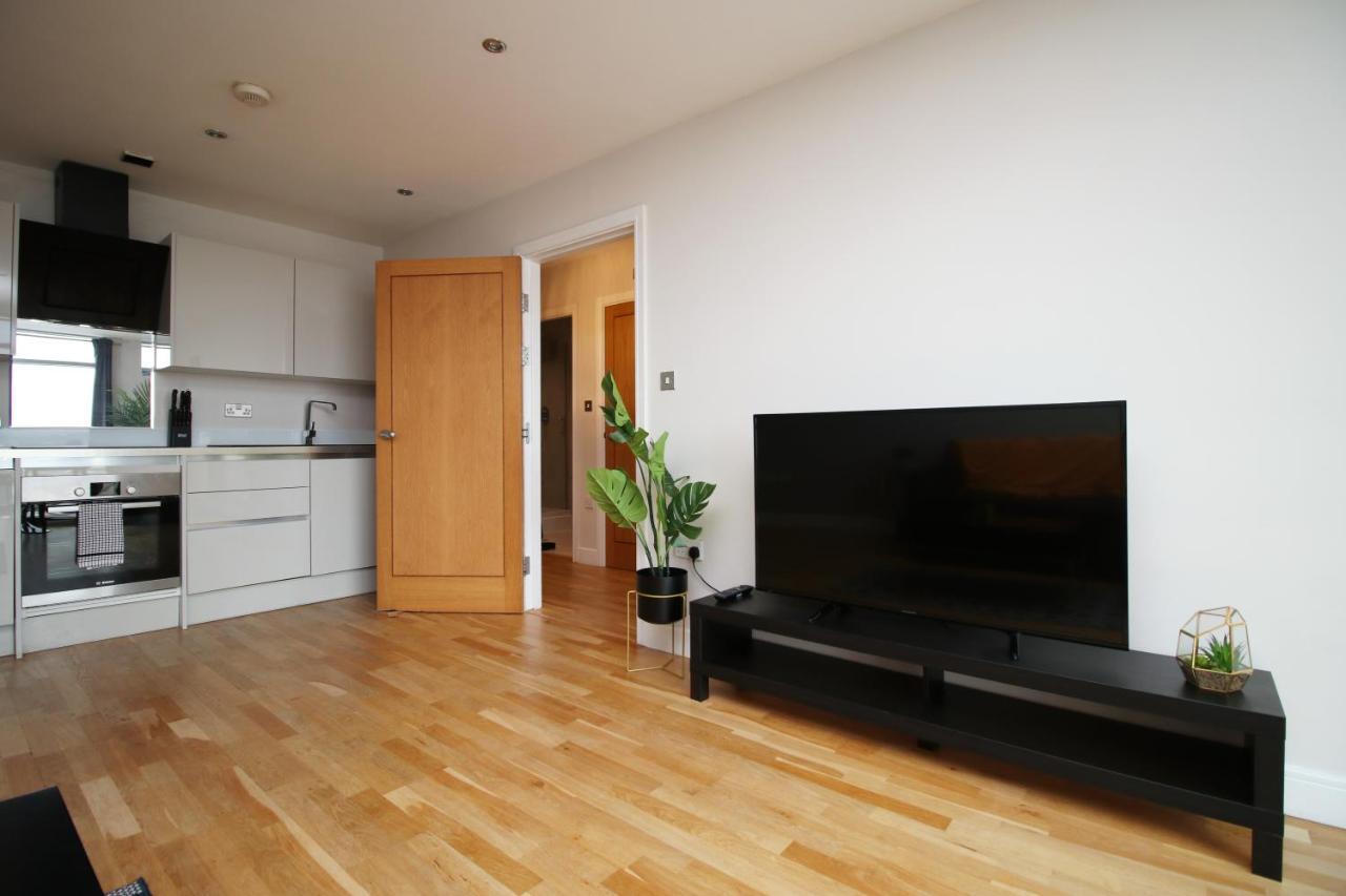 קארדיף The View - Long Stay Offer - Modern Central Apartment And Parking By Cto Serviced Apartments מראה חיצוני תמונה