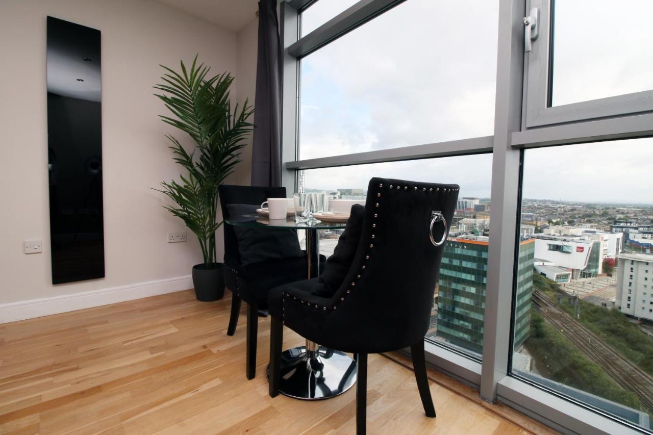 קארדיף The View - Long Stay Offer - Modern Central Apartment And Parking By Cto Serviced Apartments מראה חיצוני תמונה